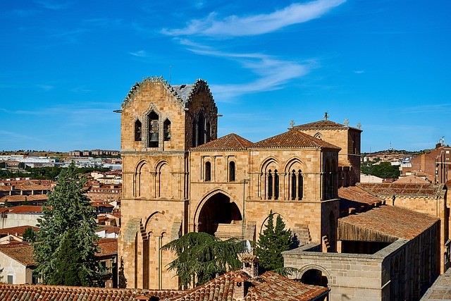Foto aérea de la basílica de San Vicente